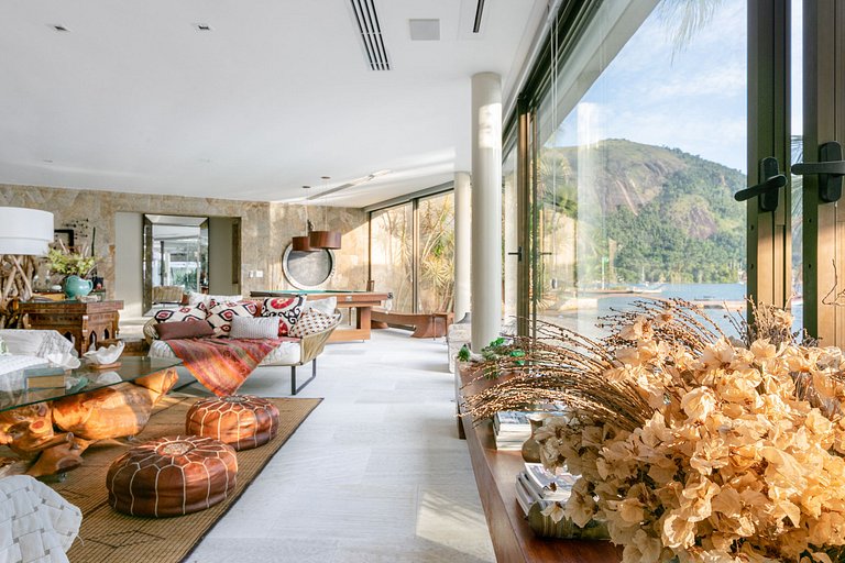 Ang022 - Stunning beach villa in Angra dos Reis