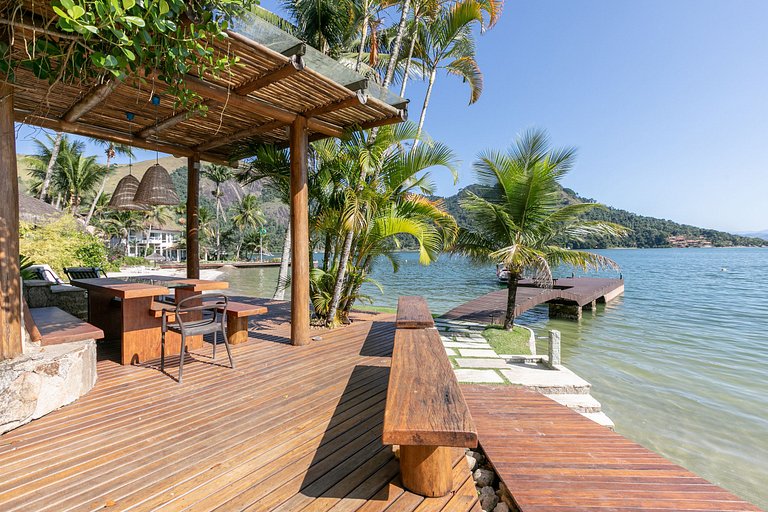 Ang056 - Magnifica casa pé na areia com praia privada