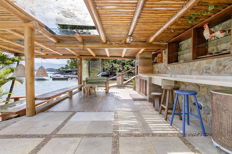 Ang056 - Magnifica casa pé na areia com praia privada