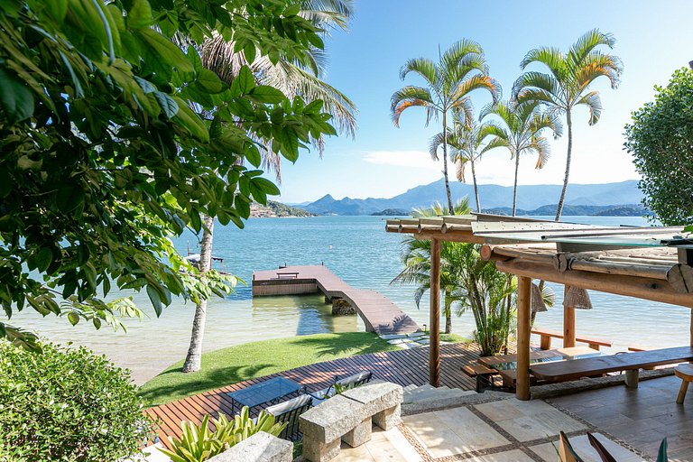 Ang056 - Magnificent house on the sand with private beach