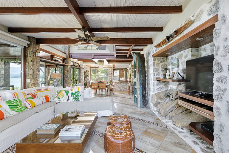 Ang056 - Magnifica casa pé na areia com praia privada