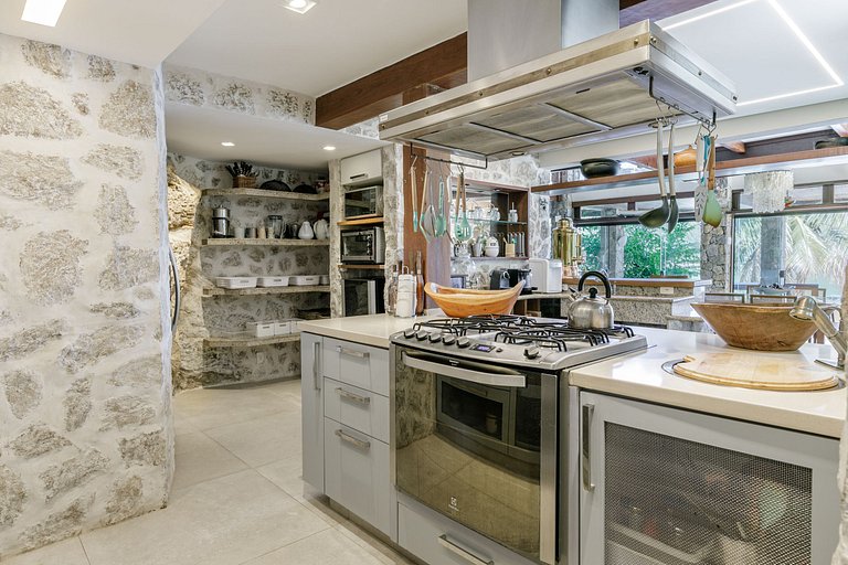 Ang056 - Magnifica casa pé na areia com praia privada