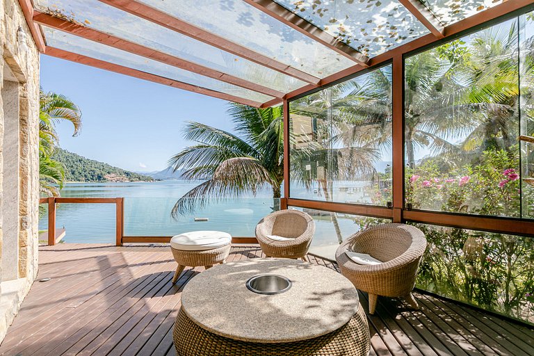 Ang056 - Magnificent house on the sand with private beach