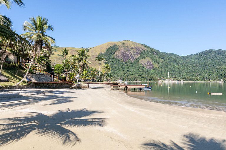 Ang056 - Magnífica casa en la arena con playa privada