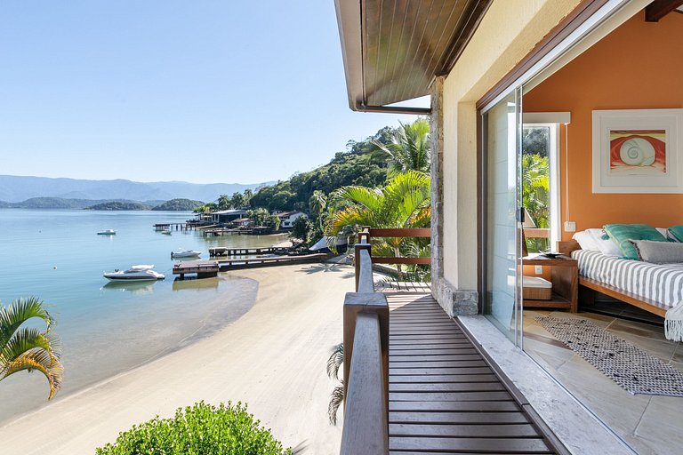 Ang056 - Magnificent house on the sand with private beach