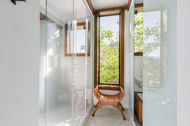 Ang056 - Magnificent house on the sand with private beach