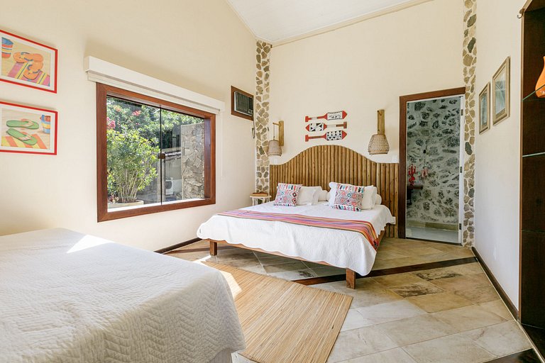 Ang056 - Magnifica casa pé na areia com praia privada