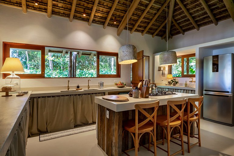 Bah085 - Villa vista mar perto do Rio da Barra