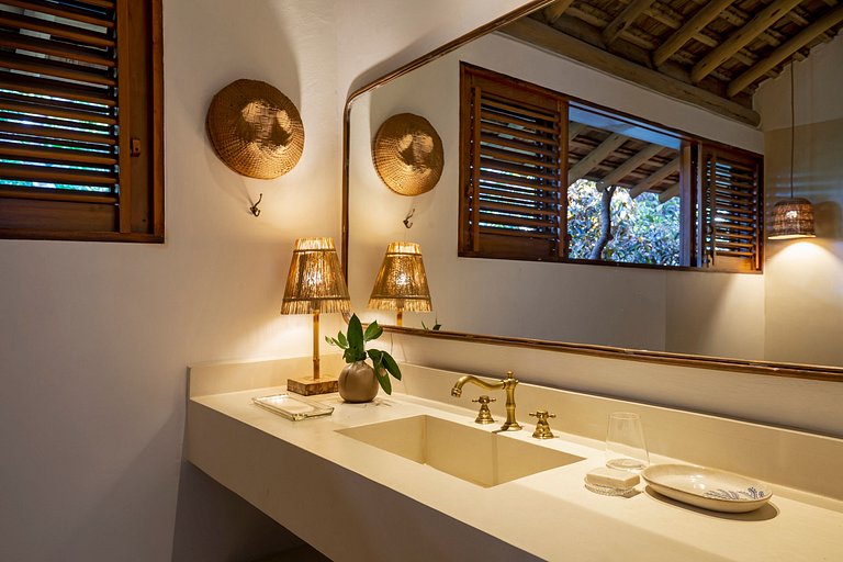 Bah085 - Villa vista mar perto do Rio da Barra