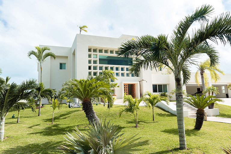 Can005 - Villa de lujo frente a la playa en Cancún