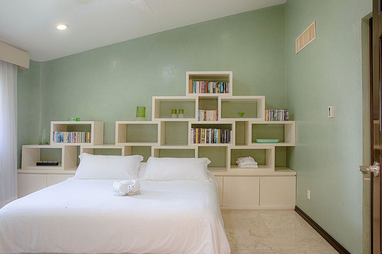 Pcr017 - Beachfront villa in Playa del Carmen
