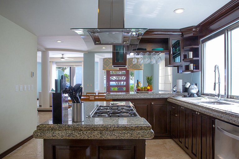 Pcr017 - Beachfront villa in Playa del Carmen
