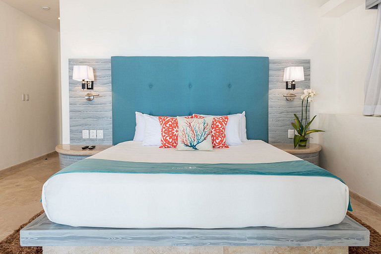 Pmo002 - Luxury mansion in Porto Morelos