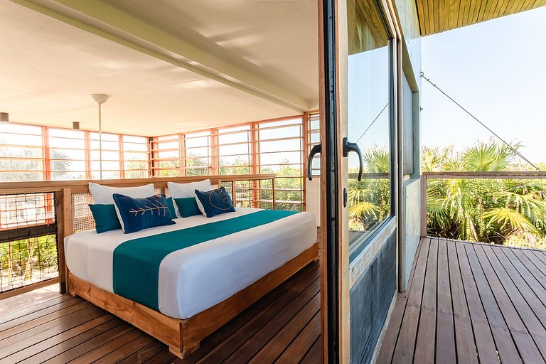 Tul010 - Fabulous Sea Front Villa in Tulum