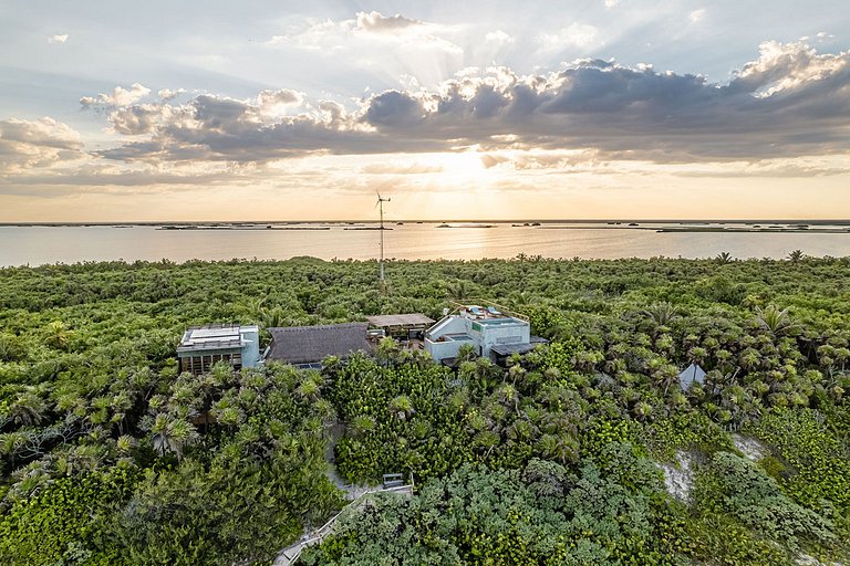 Tul010 - Fabulosa casa frente mar com vista 360 em Cancún