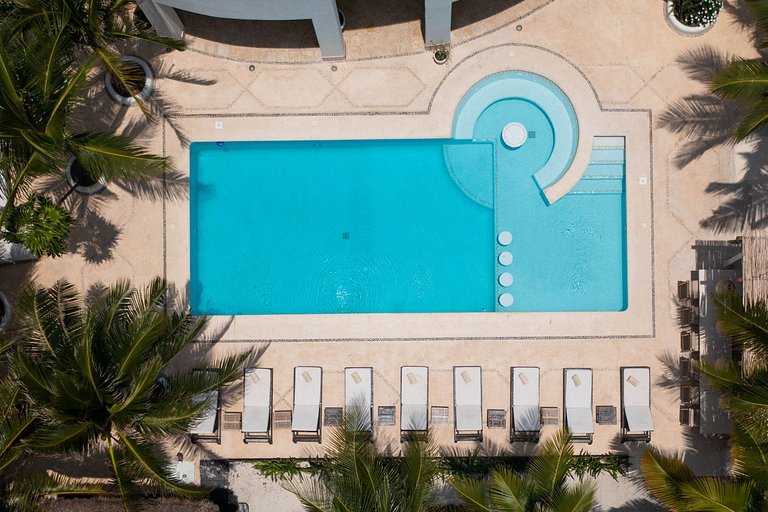 Tul003 - Beautiful seaside villa with large pool in Tulum