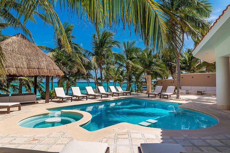 Tul005 - Luxurious seafront villa with pool in Tulum