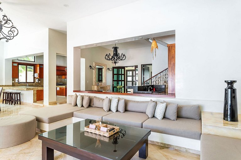 Tul005 - Luxurious seafront villa with pool in Tulum
