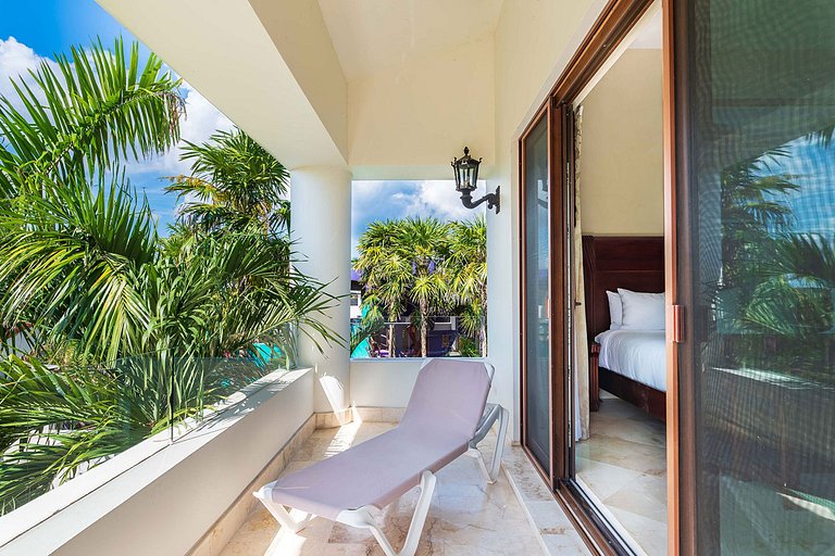 Tul005 - Luxurious seafront villa with pool in Tulum