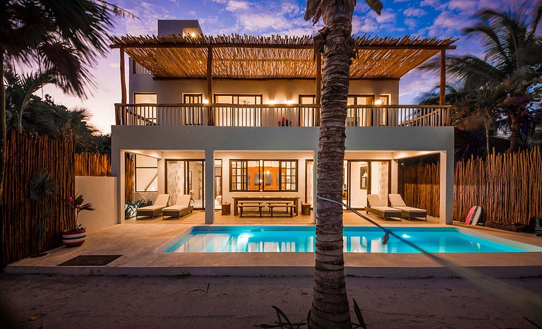 Tul023 - Fantastic waterfront home in Tulum