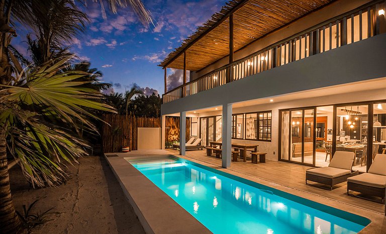 Tul023 - Fantastic waterfront home in Tulum