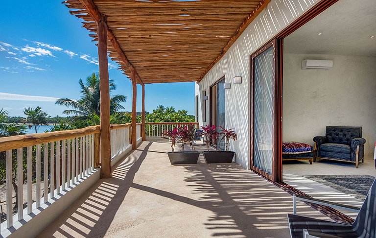 Tul023 - Fantastic waterfront home in Tulum