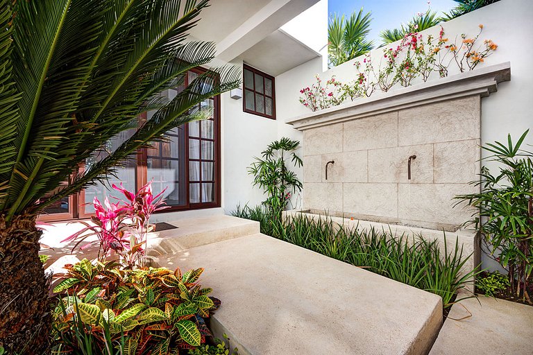 Tul023 - Fantastic waterfront home in Tulum