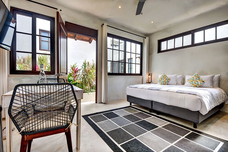 Tul023 - Fantastic waterfront home in Tulum