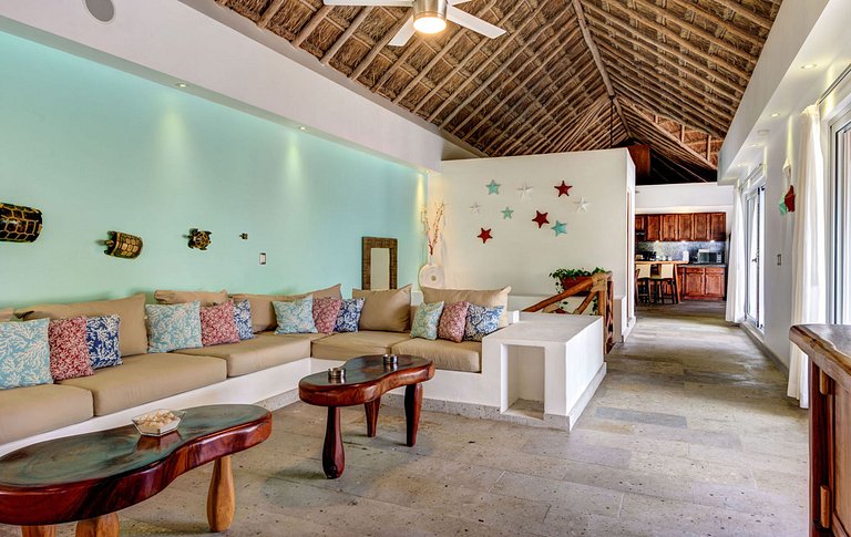 Tul027 - Gorgeous sea front villa in Tulum