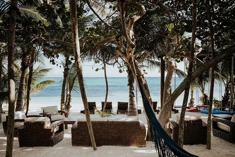 Tul033 - House overlooking the sea in Tulum