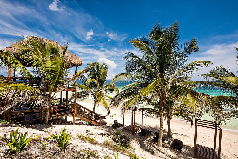 Tul038 - Luxury 5-bedroom villa with ocean views in Tulum