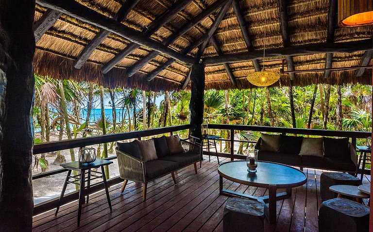 Tul038 - Luxury 5-bedroom villa with ocean views in Tulum