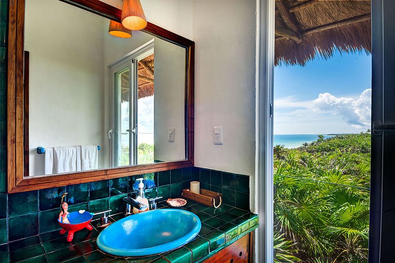 Tul038 - Luxury 5-bedroom villa with ocean views in Tulum