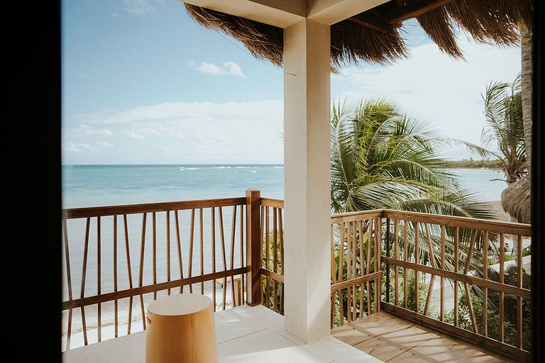 Tul050 - Mansión frente al mar en Tulum