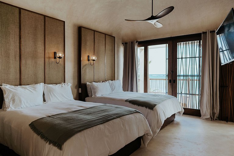 Tul050 - Beachfront mansion in Tulum