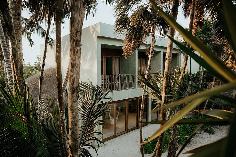 Tul050 - Mansión frente al mar en Tulum