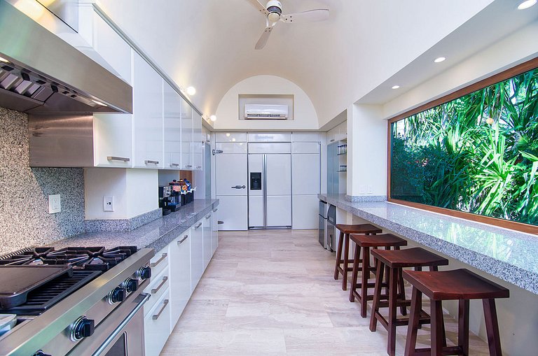 Ptm006 - Linda villa com piscina e linda vista para o mar