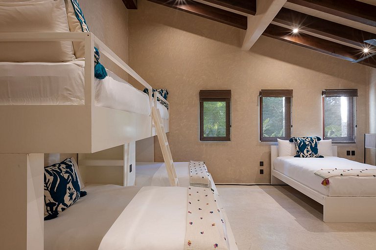 Ptm021 – Villa de luxo frente ao mar em Punta Mita