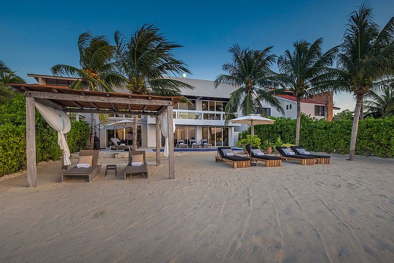 Coz001 - Wonderful Beachfront Villa in Cozumel