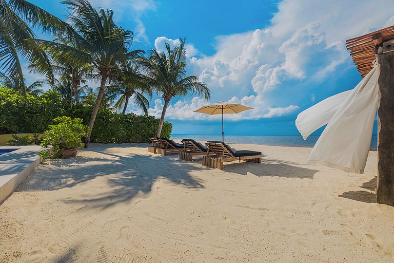 Coz001 - Wonderful Beachfront Villa in Cozumel