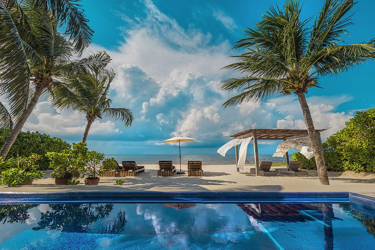 Coz001 - Wonderful Beachfront Villa in Cozumel