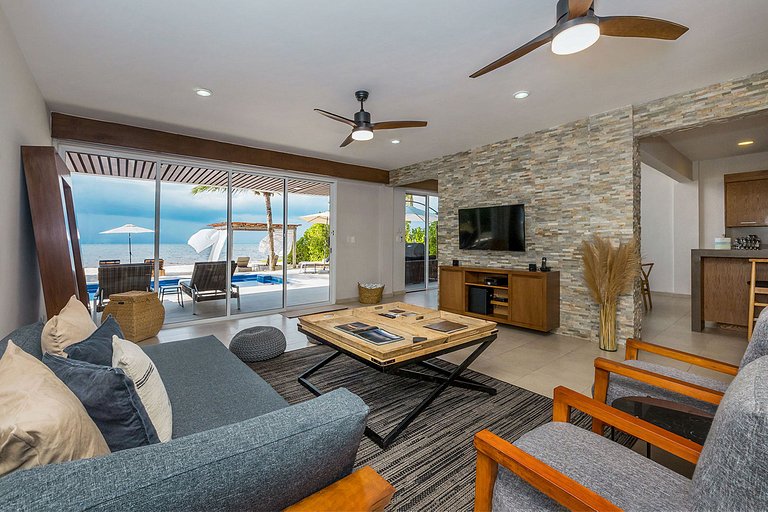 Coz001 - Wonderful Beachfront Villa in Cozumel