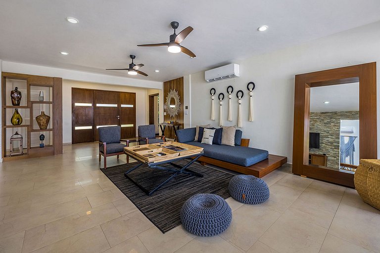 Coz001 - Wonderful Beachfront Villa in Cozumel