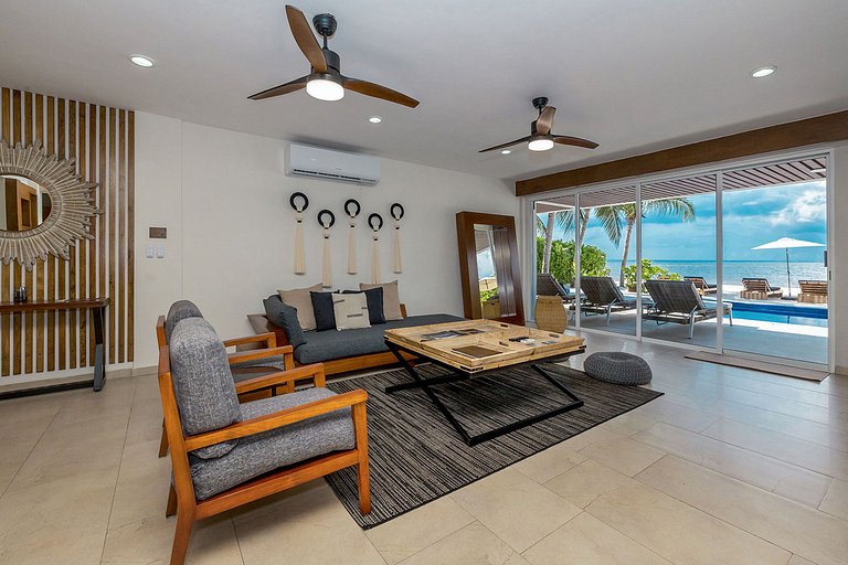 Coz001 - Wonderful Beachfront Villa in Cozumel