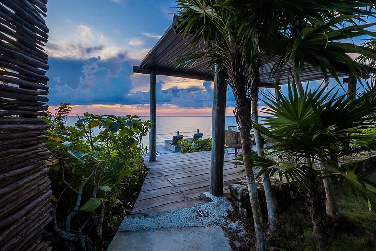 Coz002 - Idyllic beachfront villa in Cozumel