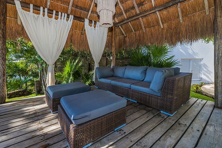 Coz002 - Idyllic beachfront villa in Cozumel