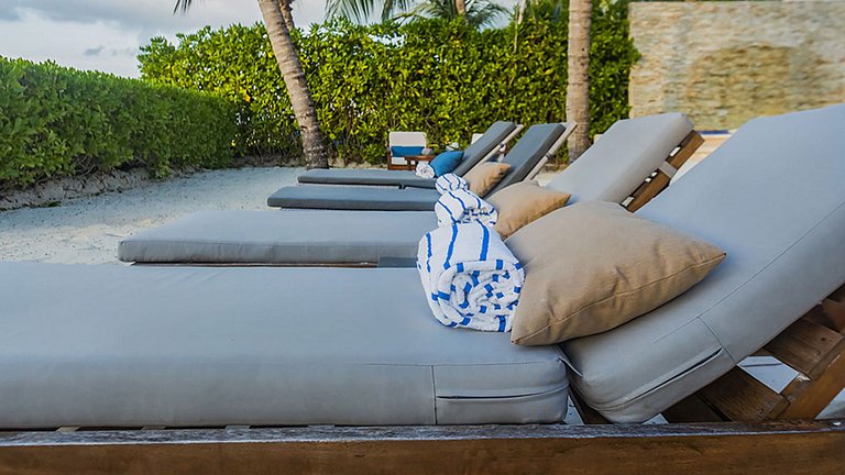 Coz003 - Beachfront villa in Cozumel
