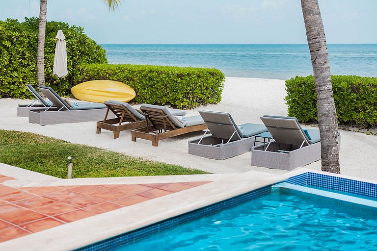 Coz003 - Beachfront villa in Cozumel
