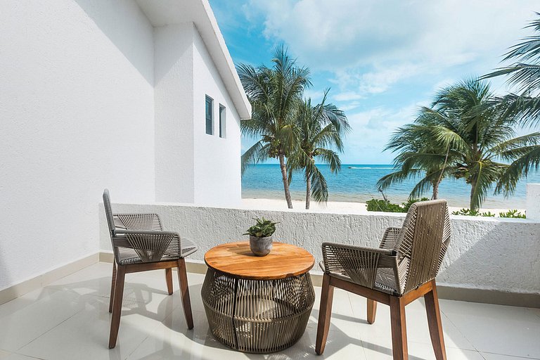 Coz003 - Beachfront villa in Cozumel