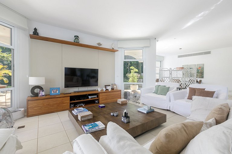 Ang020 - Mansão de luxo em condomínio de Mangaratiba